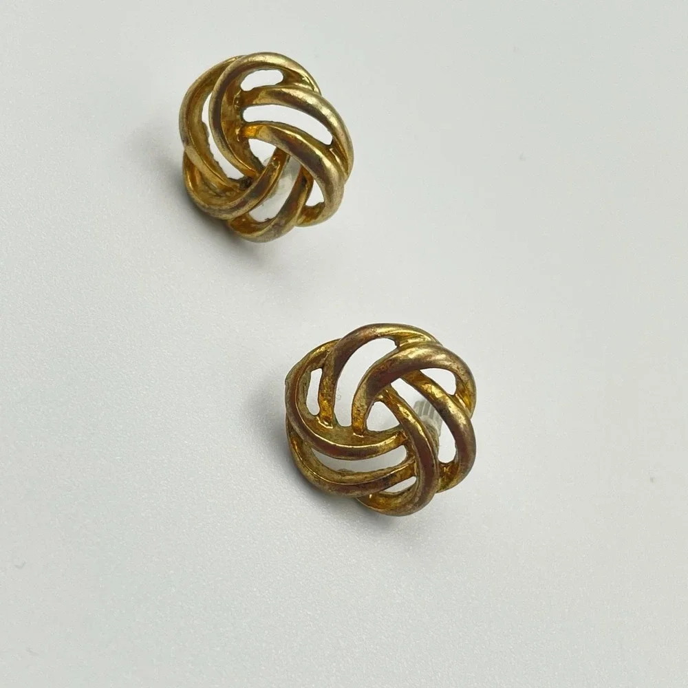 Vintage VTG Gold Tone Knot Stud Earrings Openwork Celtic Love Knot Style Pierced